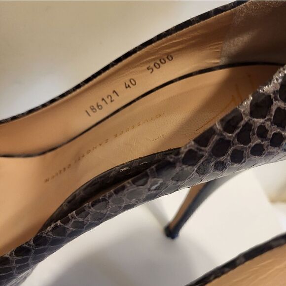 Giuseppe Zanotti Black/Gray Snakeskin Platform Peep Toe Pumps Sz.10/40 MSRP $995 - Picture 5 of 9